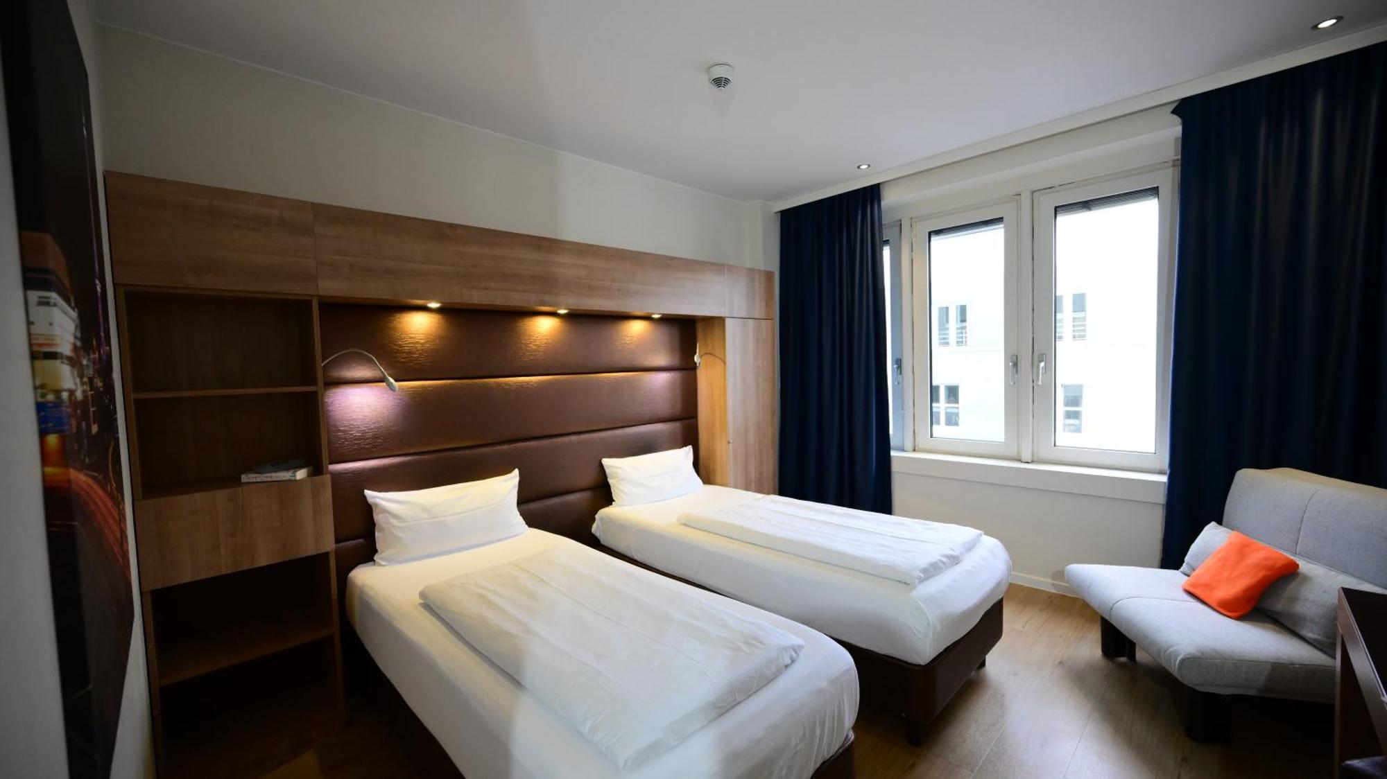 Motel Plus Berlin Hotel Berlim